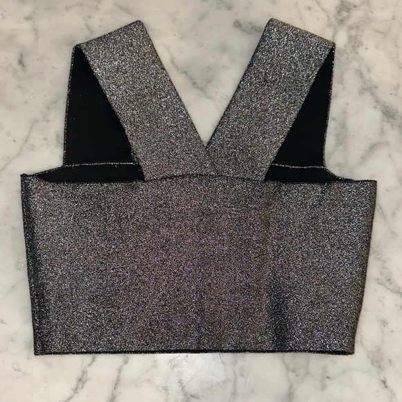 A.L.C. Ali silver metallic crop top - Picture 2 of 5